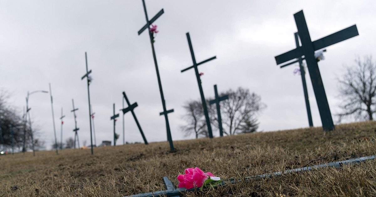 40 гаруй бие нь Потомакаас татагдсан, зарим хохирогчид тодорхойлсон