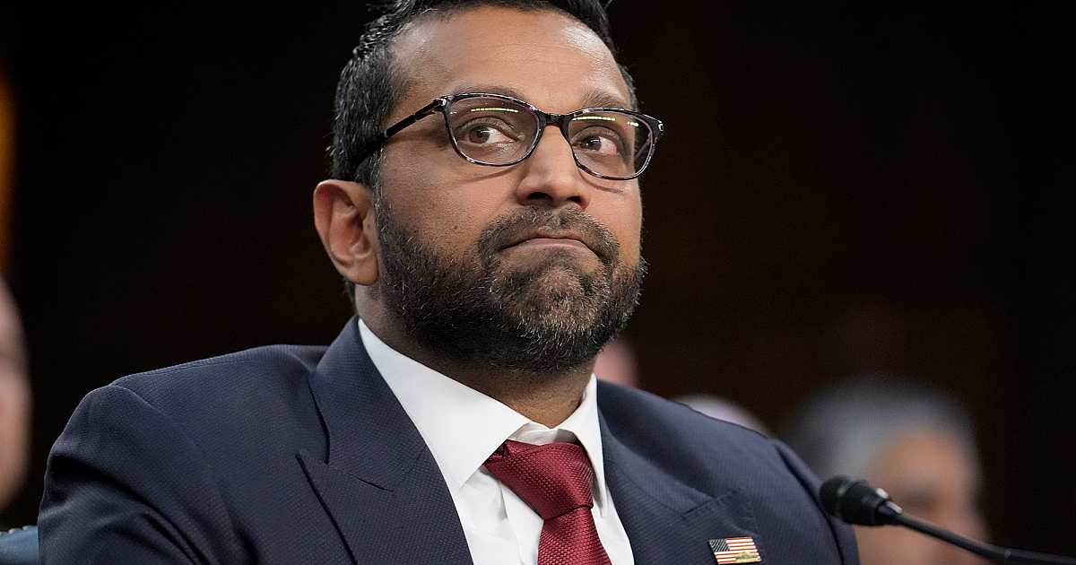 FBI найруулагчдад зориулсан нэр дэвшигч нь олон нийтийн итгэлийг сэргээхэд амлаж байна