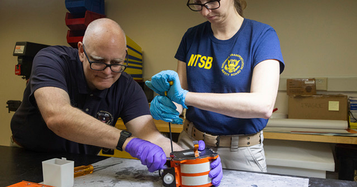 Хар хайрцаг нь Potomac-ийн мөргөлдөөнд онгоцноос сэргэж байв