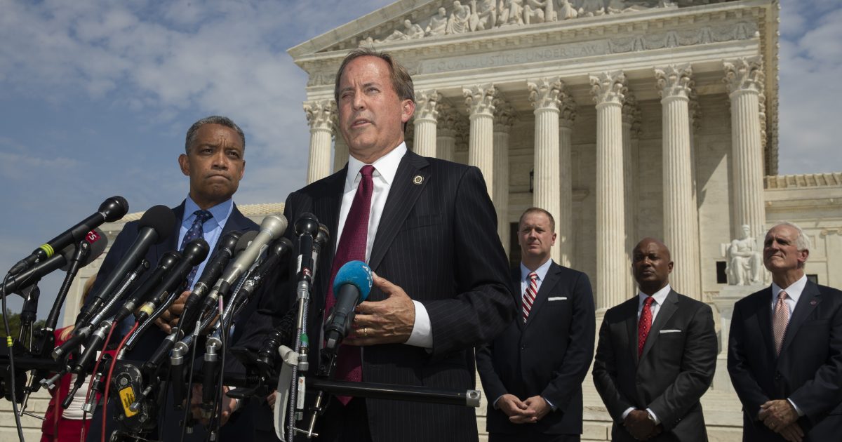 Техасын илбэчинд хууль бус байгууллагын сүлжээнд баривчлагджээ