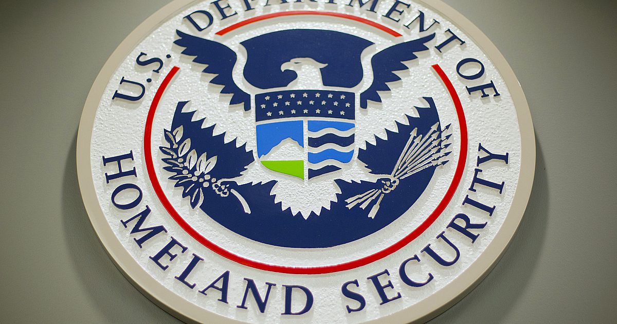 Трампын албан тушаалтнуудын уутны шилдэг MS-13 удирдагч, захиргаа хэлэхдээ