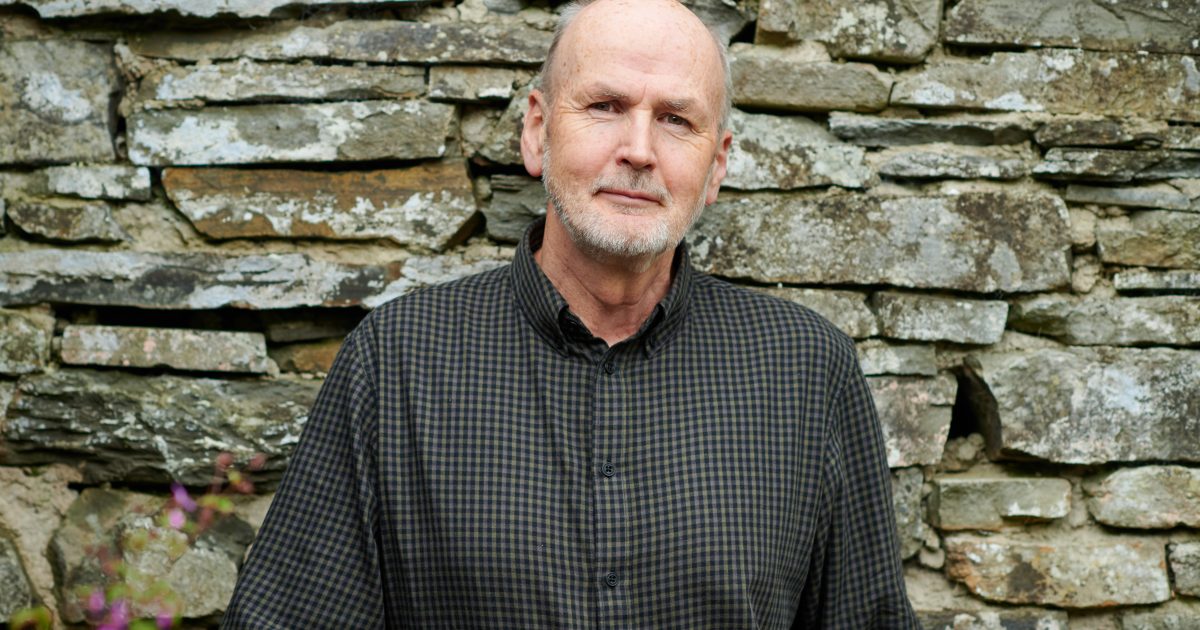 "Үл үзэгдэх төгсгөл рүү чиглүүлж"