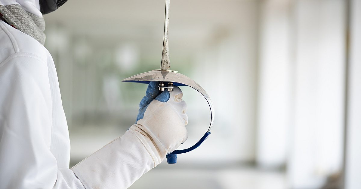 АНУ-ын Хашаа нь эмэгтэй хүний ​​тамирчдыг хашаа хүнээс татгалзахаас татгалздаг