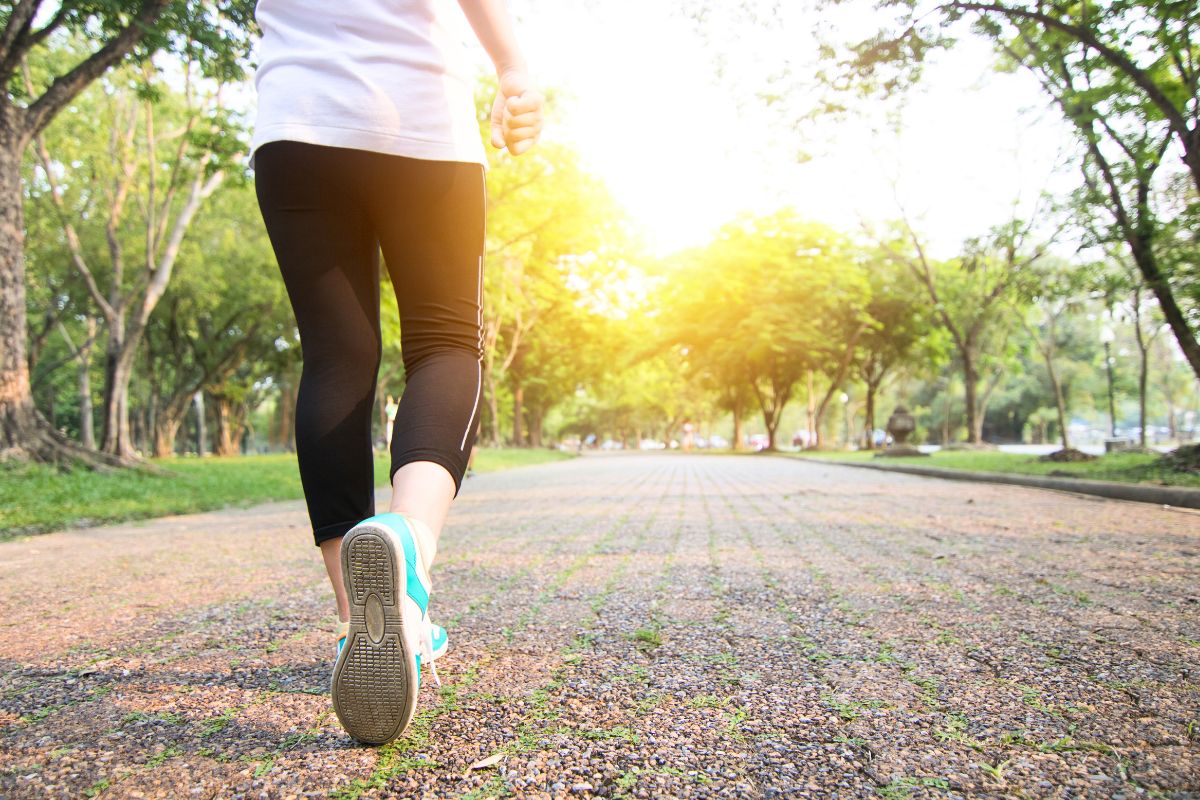 Өдөрт 10 000 алхам