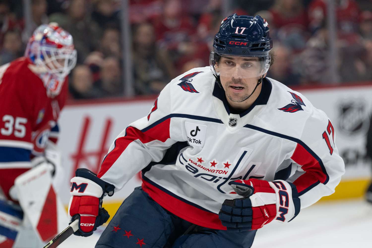 NHL-ийн од хүүгээ төрүүлээгүйд сэтгэл нь хөдөлжээ