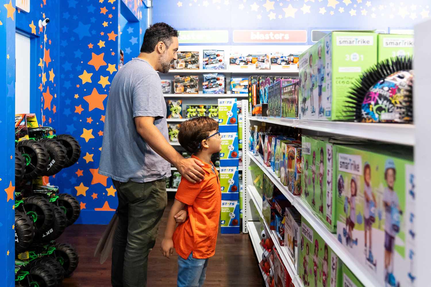 Toys 'R' Us Эргээд ирлээ - Яг Баярын цагт