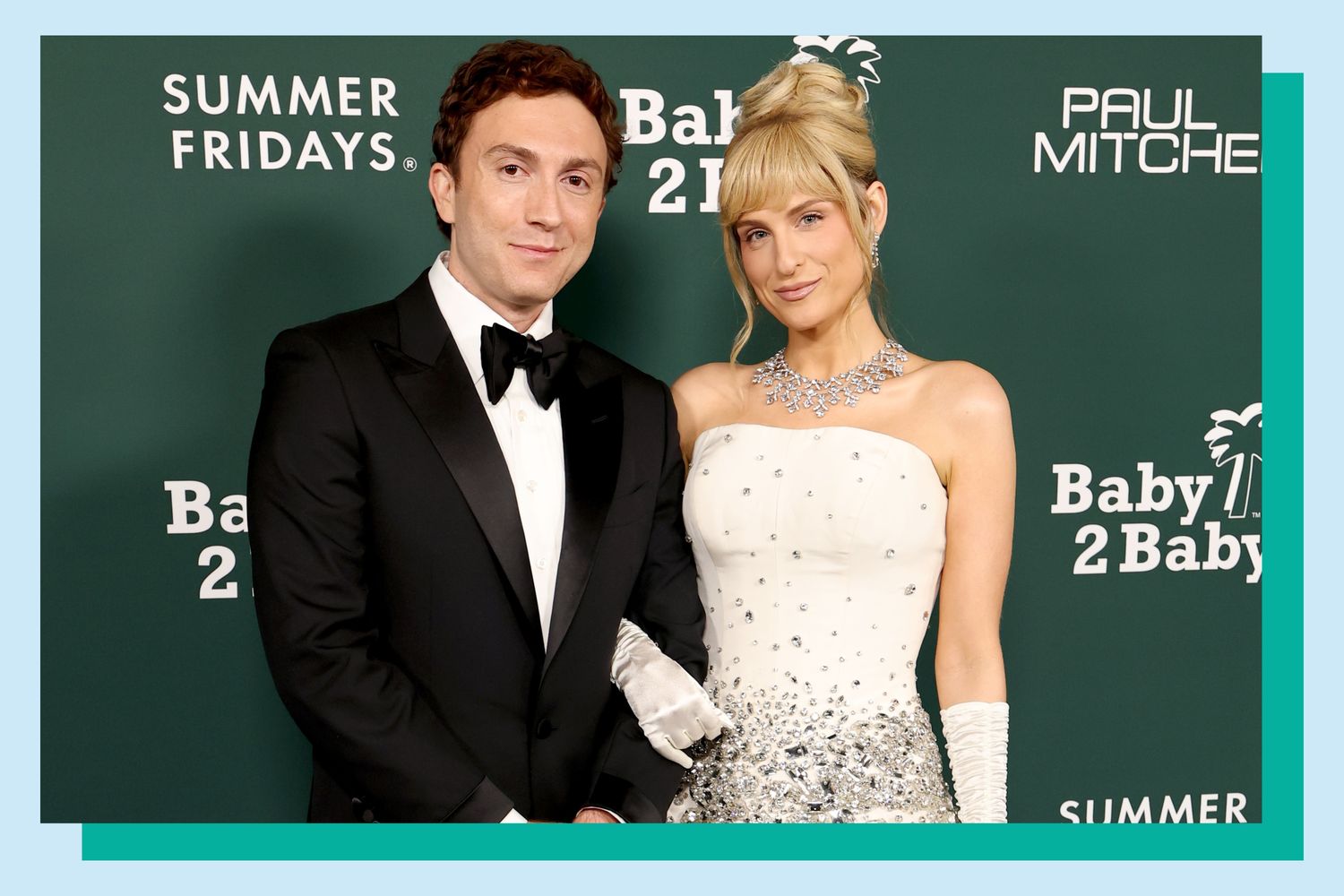 Меган Трейнор орлон гүйцэтгэгчээр дамжуулан бяцхан охины ирснийг илчилсэн