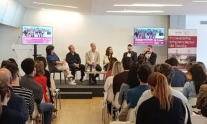 Севилья SVQ Emprende форумын тав дахь удаагийн арга хэмжээ 200 гаруй хүн цуглууллаа