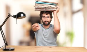 Испани дахь өөрөө ажилладаг хүмүүс Европын дундаж орлогоос 30%-иар бага орлого олдог