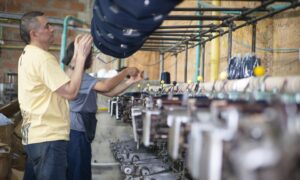 Бизнес эрхлэлтийг эрчимжүүлж ажлын байр бий болгодог