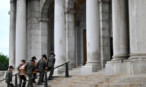 Залуус албан тушаалд ажиллахад юу саад болдог вэ? Аюулгүй байдал.