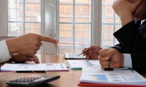 Испани дахь бизнесийн дампуурал энэ онд 2–3 хувиар өсөхөөр байна