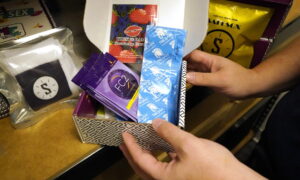 Сургуулийн жирэмслэлтээс сэргийлэх чармайлтууд Трамп татгалзлыг онцолсны зэрэгцээ хаагдлаа
