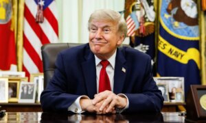 Трамп Ерөнхийлөгчийн албан тушаалаас олж буй орлого хэд вэ: Юу мэдэх хэрэгтэй