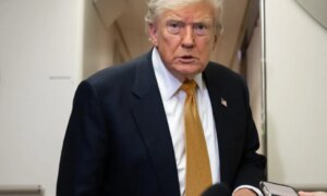 Трамп Сонгуулийн тусламжийн хорооны гишүүдийг ажлаас халах: Юу мэдэх вэ