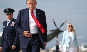 АНУ-Канадын худалдааны дайн: Трамп шинэ тарифуудаар харилцааг сүйтгэж байна