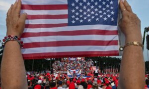 Трамптай ойрхон баруун хүчний интелектуал супер инфлуенсерүүдийг танилцуулъя