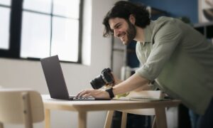 Acer шинэ Vero 16 зөөврийн компьютерийг танилцуулж байна
