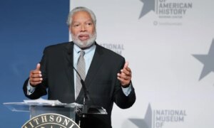 Лонни Банч нь Смитсоны Институтийн даргын албыг огцорсон: Трампын Смитсоны Институтийн өшөө, товч тайлбар