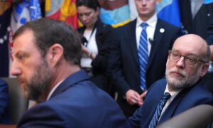 Трамп дахин Конгрессийн эсрэг алхам авч боловсролд зориулсан 100 сая долларыг цуцлав