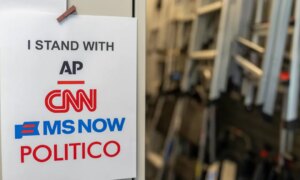 Шүүх Трампын Politico, CNN ба MS NOW-д тавьсан хоригийг хүчингүй болголоо: Юу мэдэх хэрэгтэй