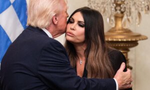 Kimberly Guilfoyle Грек дахь АНУ-ын элчин сайдын албан тушаалаас огцорлоо: юу болсон бэ, тайлбар