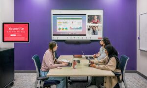 Logitech хиймэл оюун ухаанаар дэмжигдсэн видеоконференцийн шийдлүүдийн шинэ үеийг гаргалаа